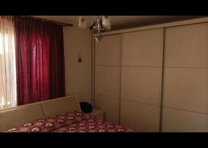 Ish Fusha Aviacionit *